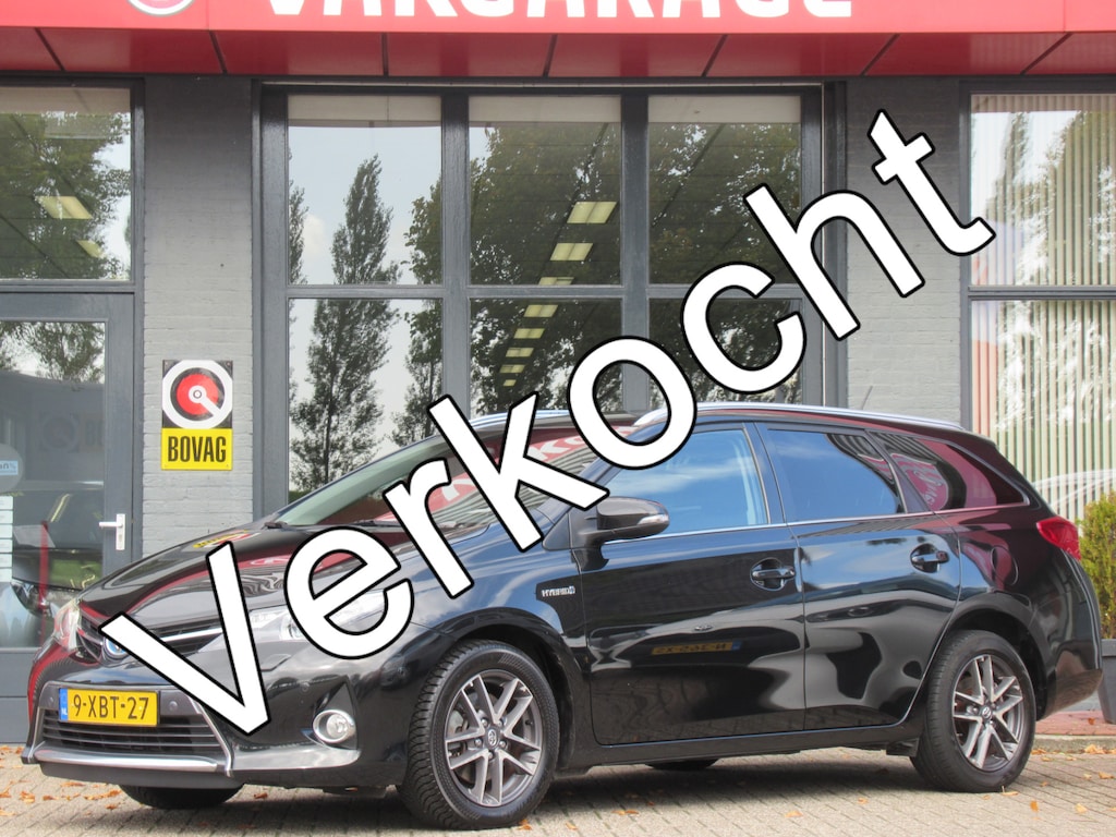 Toyota Auris Touring Sports 1.8 Hybrid Lease | Clima-Airco | Navigatie | Parkeercamera | Incl. Garantie | Panoramadak | Trekhaak |