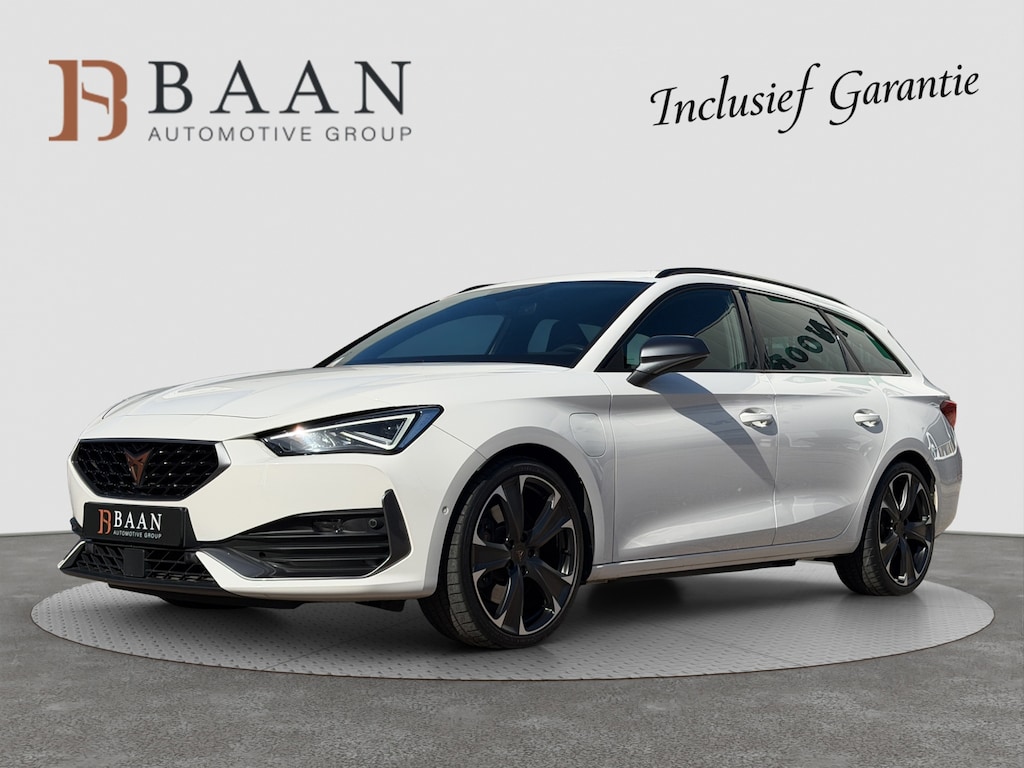 CUPRA Leon Sportstourer 1.4 e-Hybrid VZ Performance|Keyless|Matrix LED|Camera|Kuipstoelen