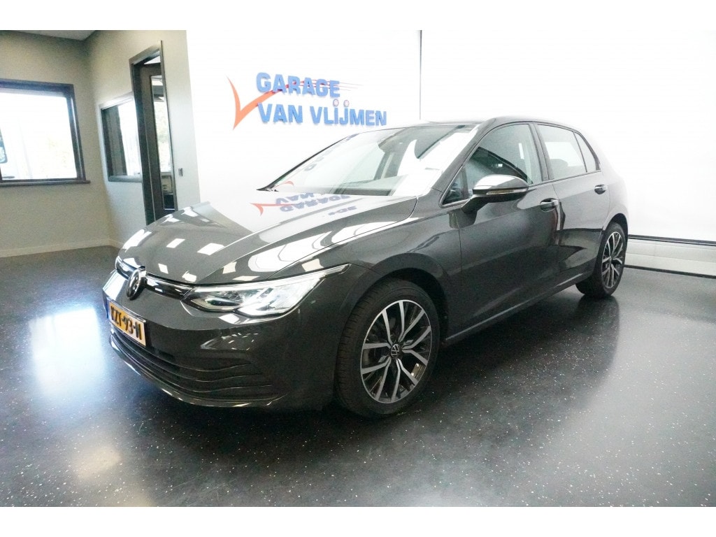 Volkswagen Golf VIII 1.0 eTSI 110PK DSG-7 Navi/Carplay/ACC/17''velg