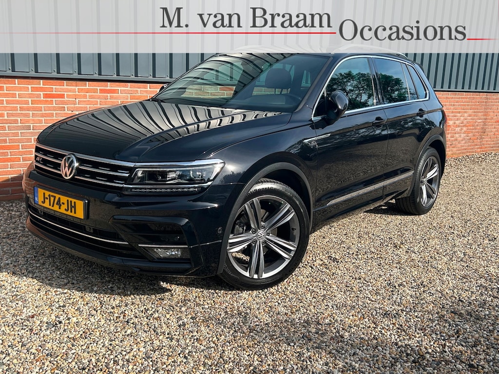 Volkswagen Tiguan 1.5 TSI R-Line Paroramdak/Trekhaak/Camera
