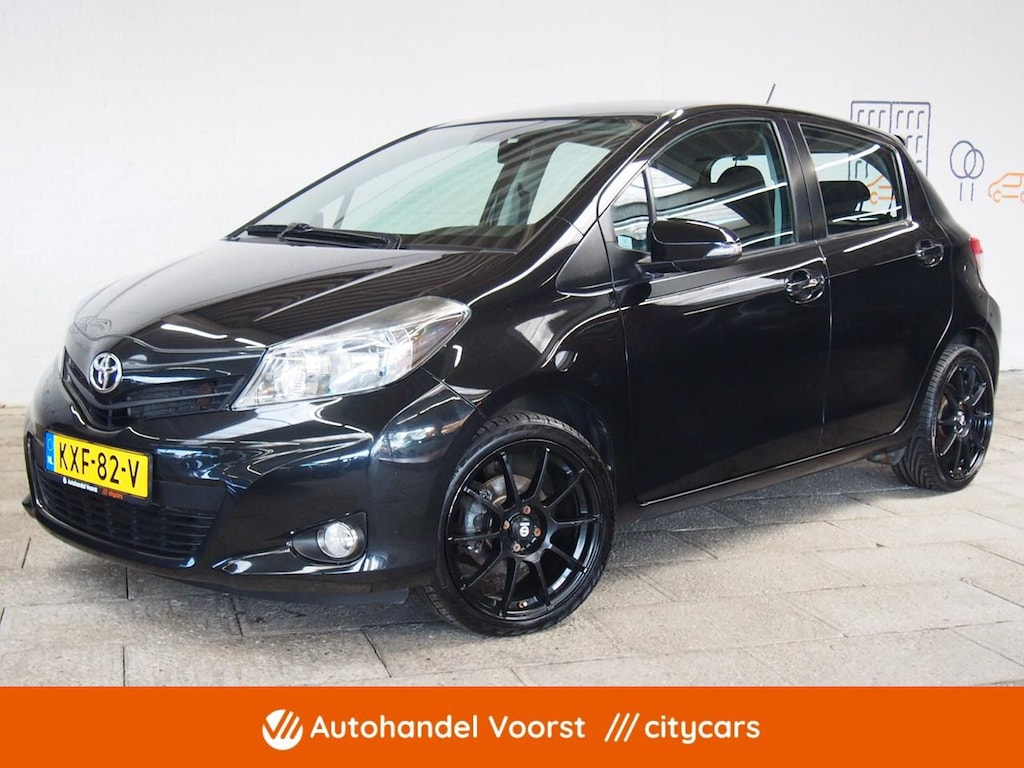 Toyota Yaris 1.3 VVT-i Dynamic 100PK Camera (APK:Nieuw) Incl.Garantie