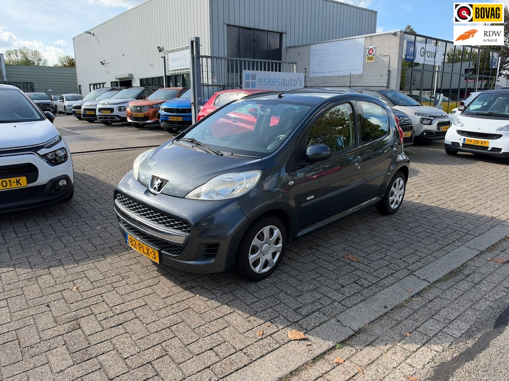 Peugeot 107 1.0-12V Millesim 200, Airco, NAP, 5 Deurs, 2de eigenaar, NL auto, Radio/CD, Mooie auto