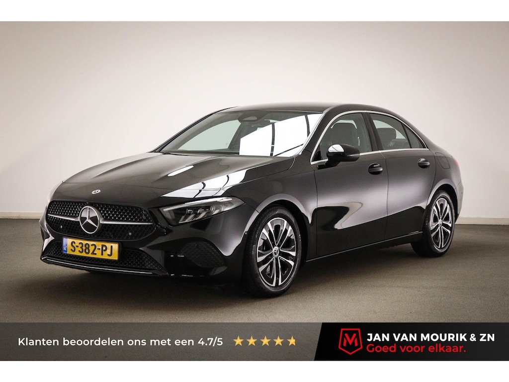 Mercedes-Benz A-klasse 180 Business Line | HALF LEDER | STOELVERWARMING | DAB | CAMERA