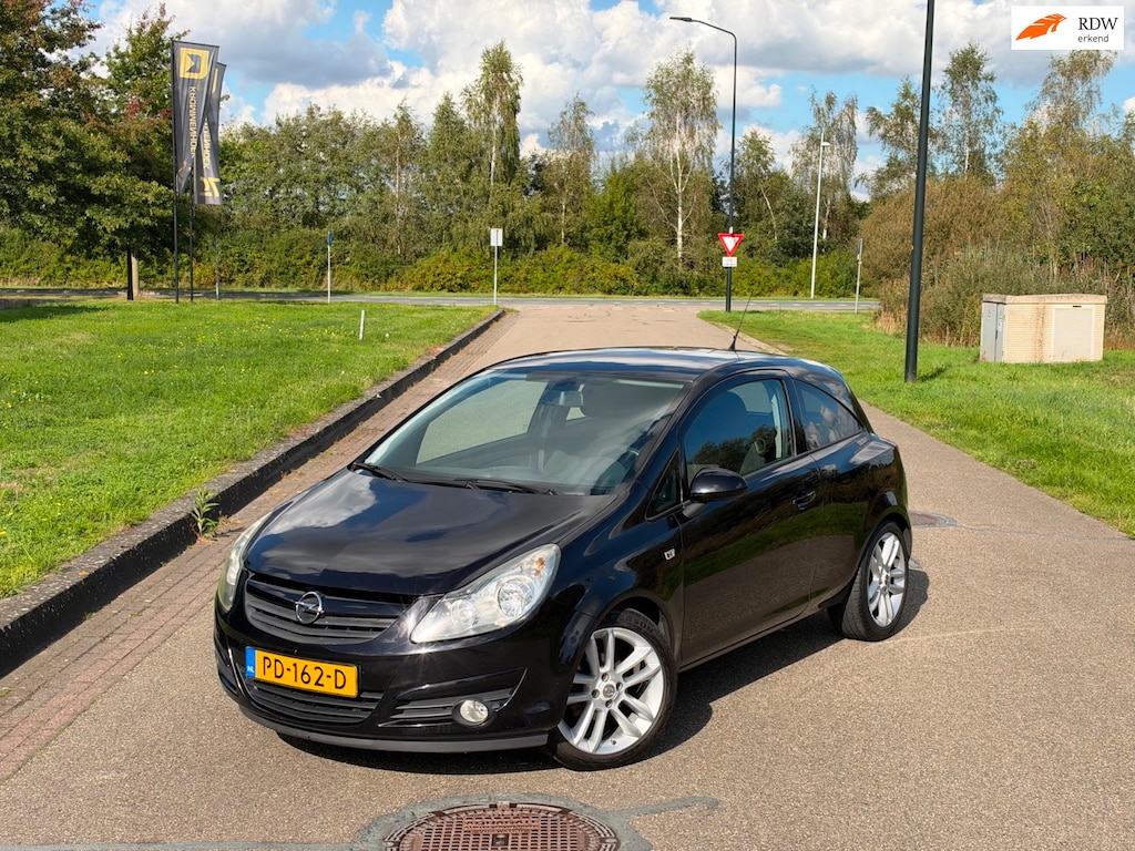 Opel Corsa 1.4-16V Airco, LM 17 inch, APK