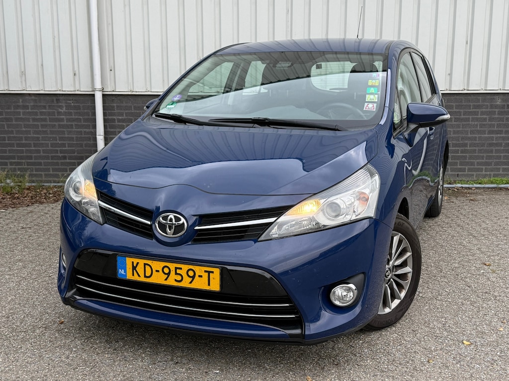 Toyota Verso 1.8 VVT-i Aspiration Automaat Airco Cruise Trekhaak Xenon