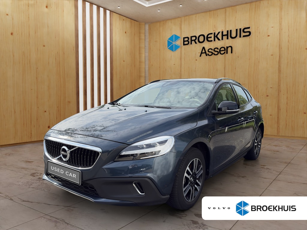 Volvo V40 Cross Country 1.5 T3 Edition+ | Verwarmde Voorstoelen | Camera | Cruise Control | DAB | Parkeersensoren Voor / Achter |