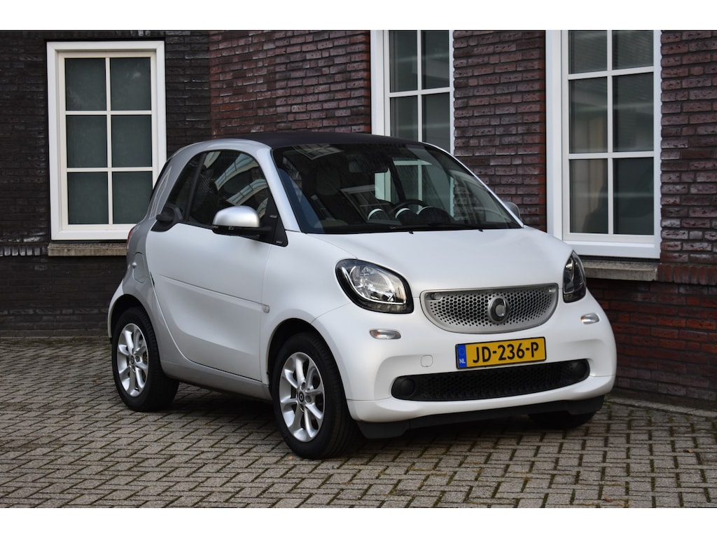 smart Fortwo Wij zijn op afspraak geopend! Graag bellen voor uw komst.