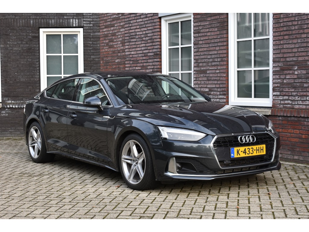 Audi A5 Sportback Sportstoelen verwarmd Wij zijn op afspraak geopend! Graag bellen voor uw komst.