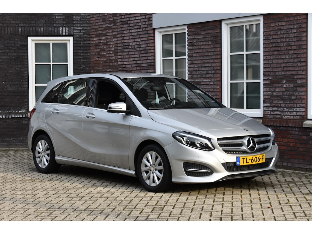 Mercedes-Benz B-klasse 180 Comfortstoelen /Climate Control/ Trekhaak Wij zijn op afspraak geopend! Graag bellen voor uw komst.