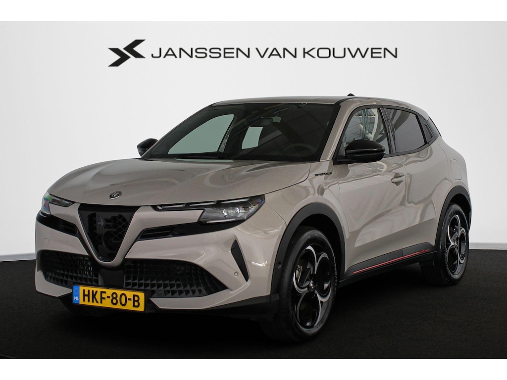 Alfa Romeo Junior 1.2 Turbo Hybrid Ibrida Speciale Pack Techno Stoelverwarming Camera