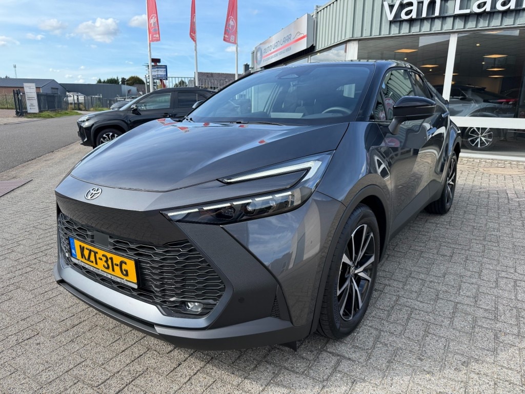 Toyota C-HR / C-HR+ 1.8 Hybrid 140 Dynamic Bi-Tone Rijklaar met Garantie