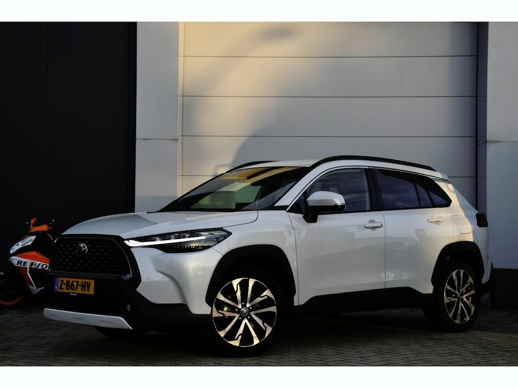 Toyota Corolla Cross Hybrid 140 Style Limited Automaat 140pk | Trekhaak | Elektrische achterklep | Stuur & stoel verwarming | Ruitenwisserverwarming |