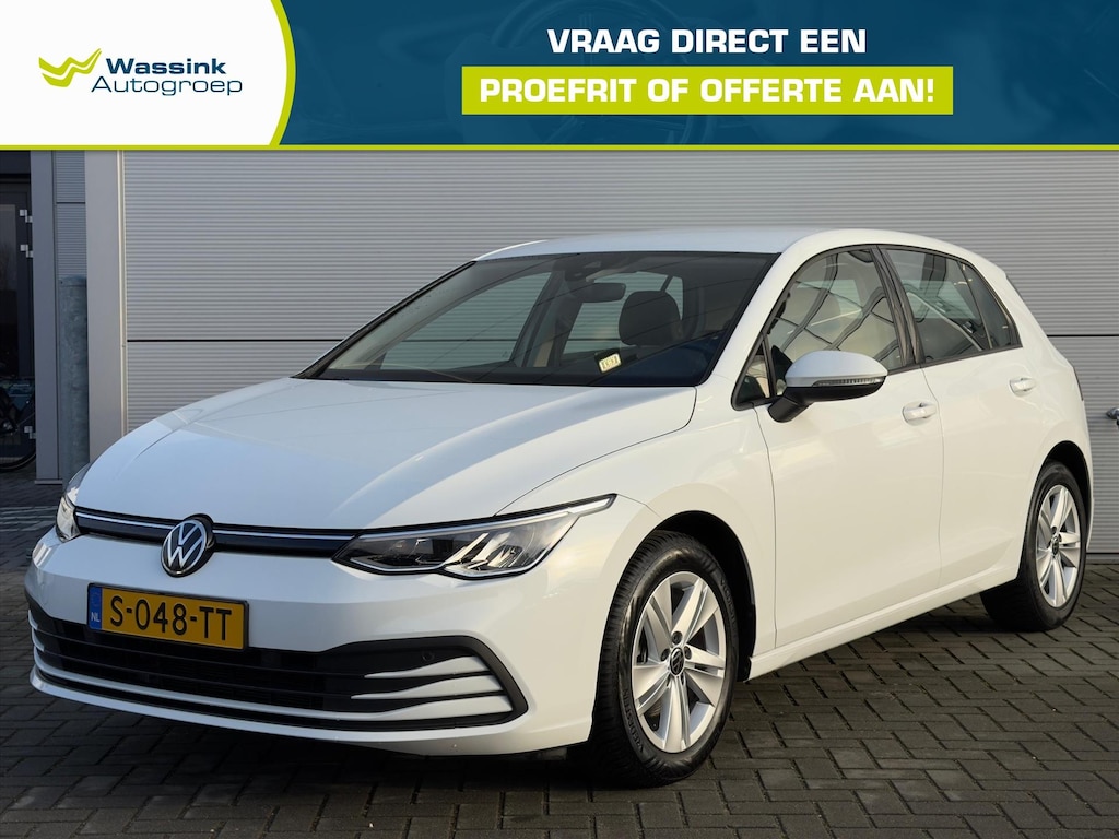 Volkswagen Golf 1.0 TSI 110pk Life Business | Climate control | Navigatie by app | Lm-velgen | Stoelverwarming | Adaptieve cruise control