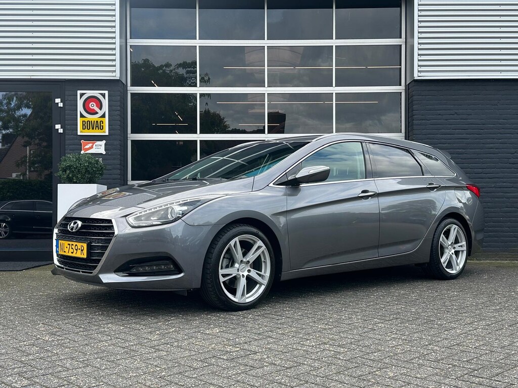 Hyundai i40 Wagon 1.6 Essence, Airco, Camera, CarPlay, Cruise, Trekhaak, Navi, PDC, NAP
