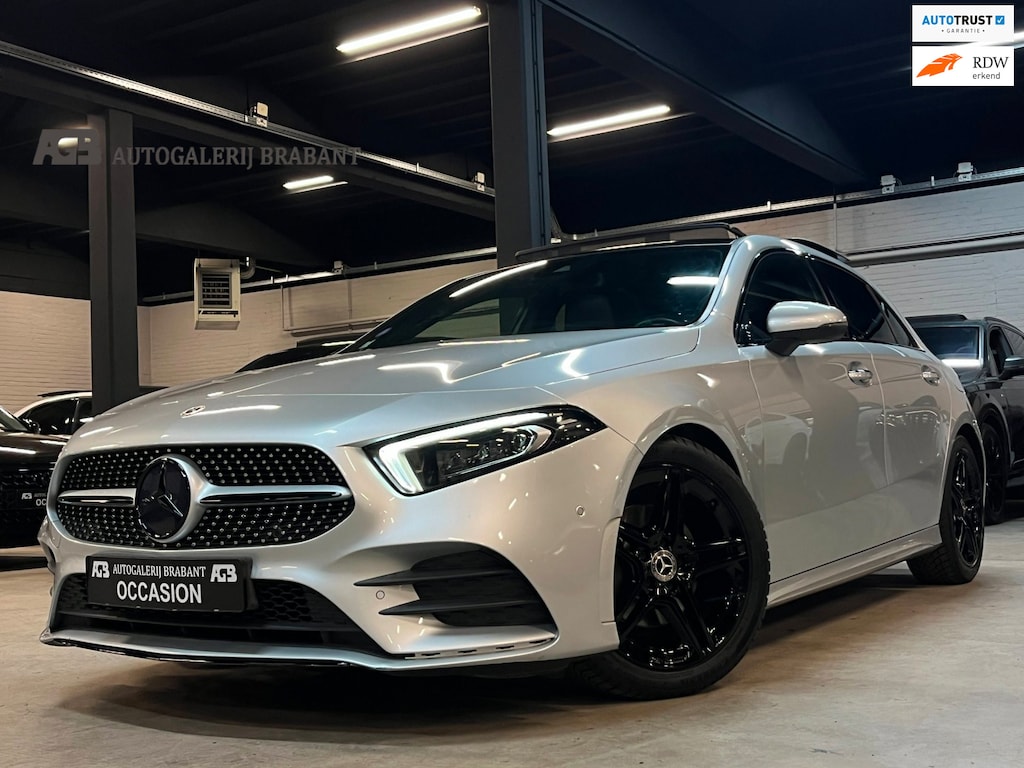 Mercedes-Benz A-klasse 200 Launch Edition AMG Line #Pano/Sfeerverlichting/CarPlay/Camera
