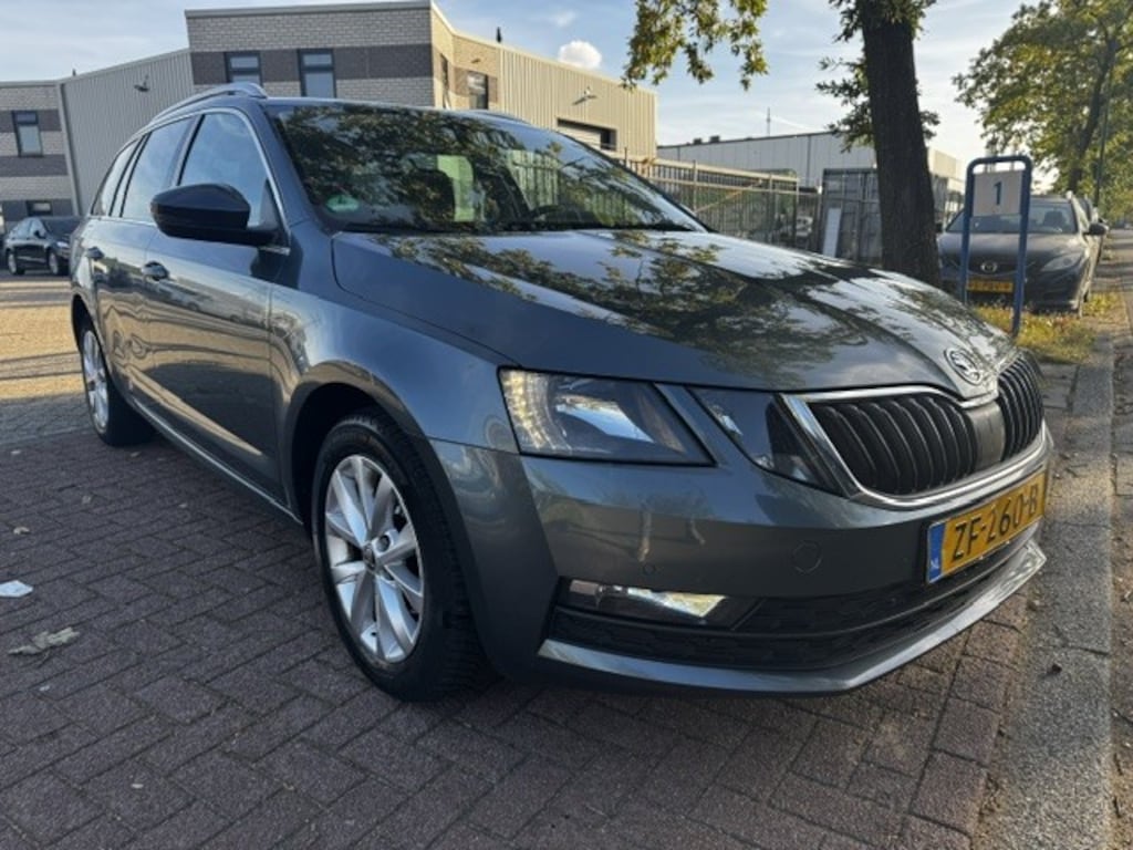 Skoda Octavia Combi 1.6 TDI Greentech Ambition Automaat Airco/ECC,Navigatie EXPORT PRIJS