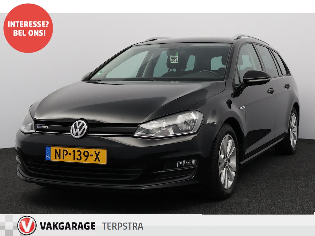 Volkswagen Golf Variant 1.0 TSI Connected Series/ HISTORIE!/ Trekhaak/ 16'' LMV/ Apple + Android/ Camera/ DAB+/ Navi/ Clima/ Cruise/ Elek. pakket/ Isofix/ Bluetooth/ Armsteun/ Multi. LEDER. Stuur/ Mistl./ PDC V+A/ Extra getint glas.