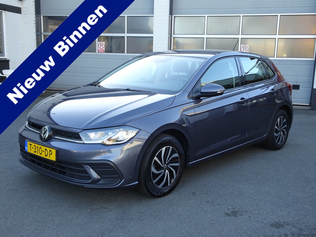 Volkswagen Polo 1.0 TSI Life Business Automatische airco, cruise controle, navigatie, parkeersensoren voor en achter, licht metalen velgen, stoelverwarming, apple carplay, android auto, enz.