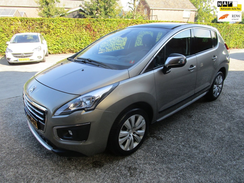 Peugeot 3008 1.6i Allure clima navi cam pano nieuwstaat 2014
