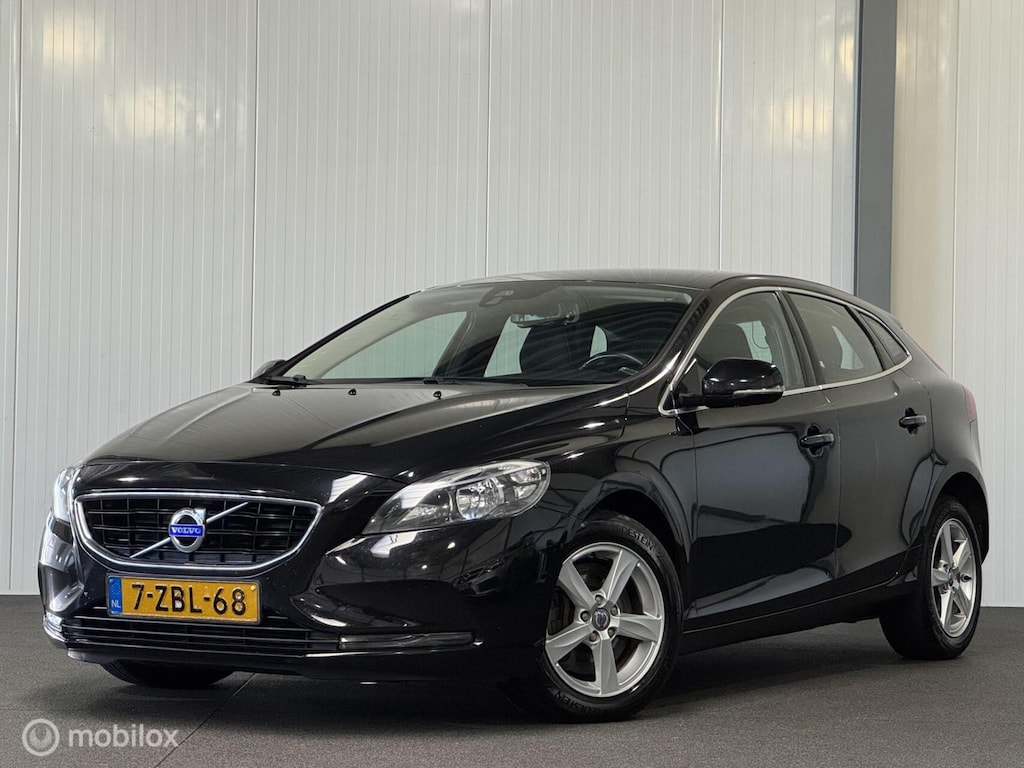 Volvo V40 2.0 D4 Momentum Business [ NAP climate navi ]