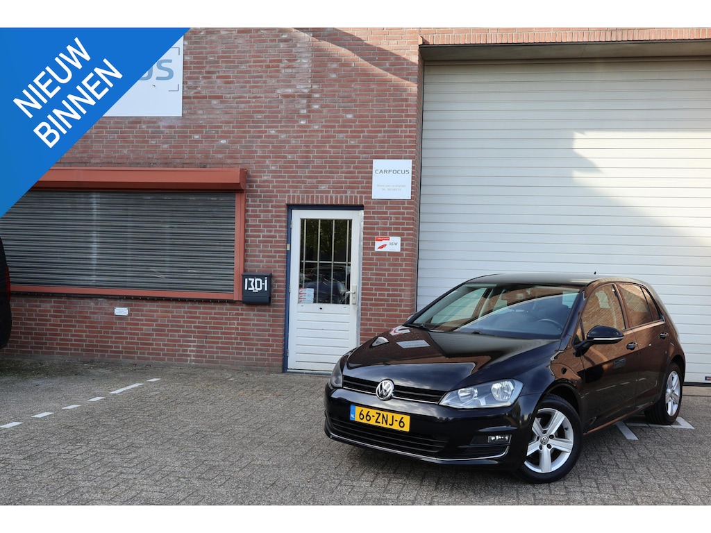 Volkswagen Golf 1.2 TSI Highline 1e eigenaar NAP Cruise 03-27 APK Airco