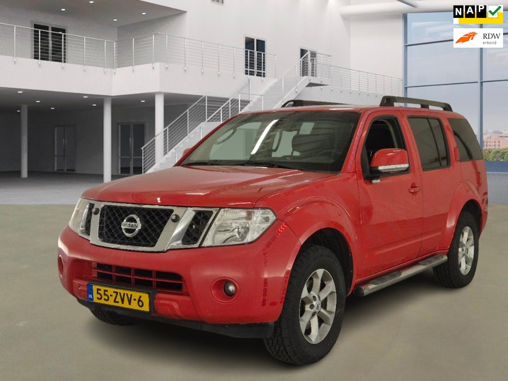 Nissan Pathfinder 2.5 dCi SE