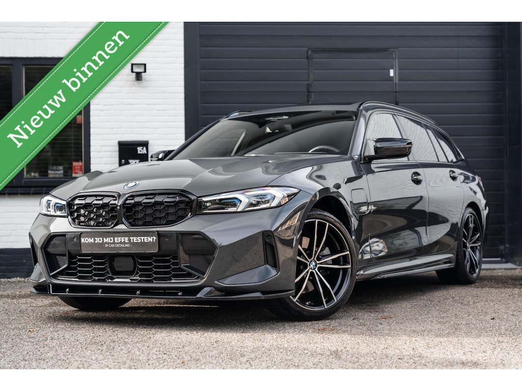 BMW 3-Serie Touring 330e xDrive 360 Pano H&K HUD Carbon M340