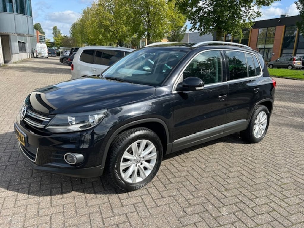 Volkswagen Tiguan 2.0 TSI Sport&St.4M 180PK CAMERA CARPLAY STOELVW