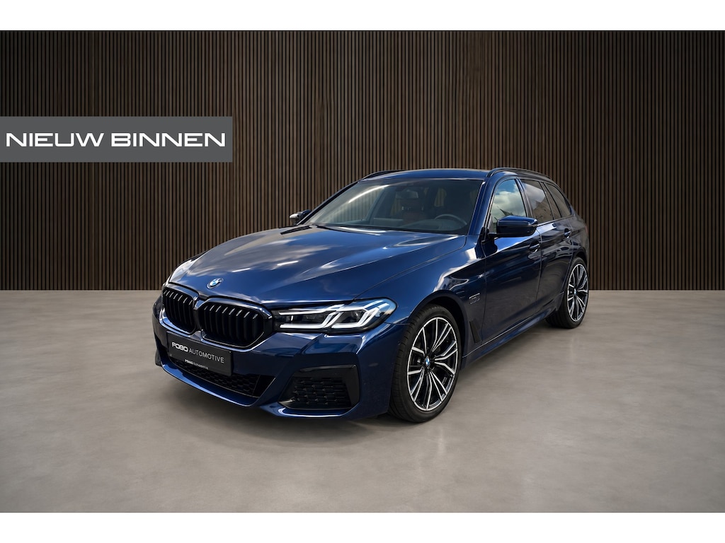 BMW 5-Serie Touring 530e xDrive Business Edition Plus M Sport | Panoramadak | Stoelverwarming | Stuurverwarming | M Sport Remmen | Keyless | Elektrische Stoelen | Ambiance Verlichting | Laser LED | Adaptive Cruise Control | Driving Assistant Professiona