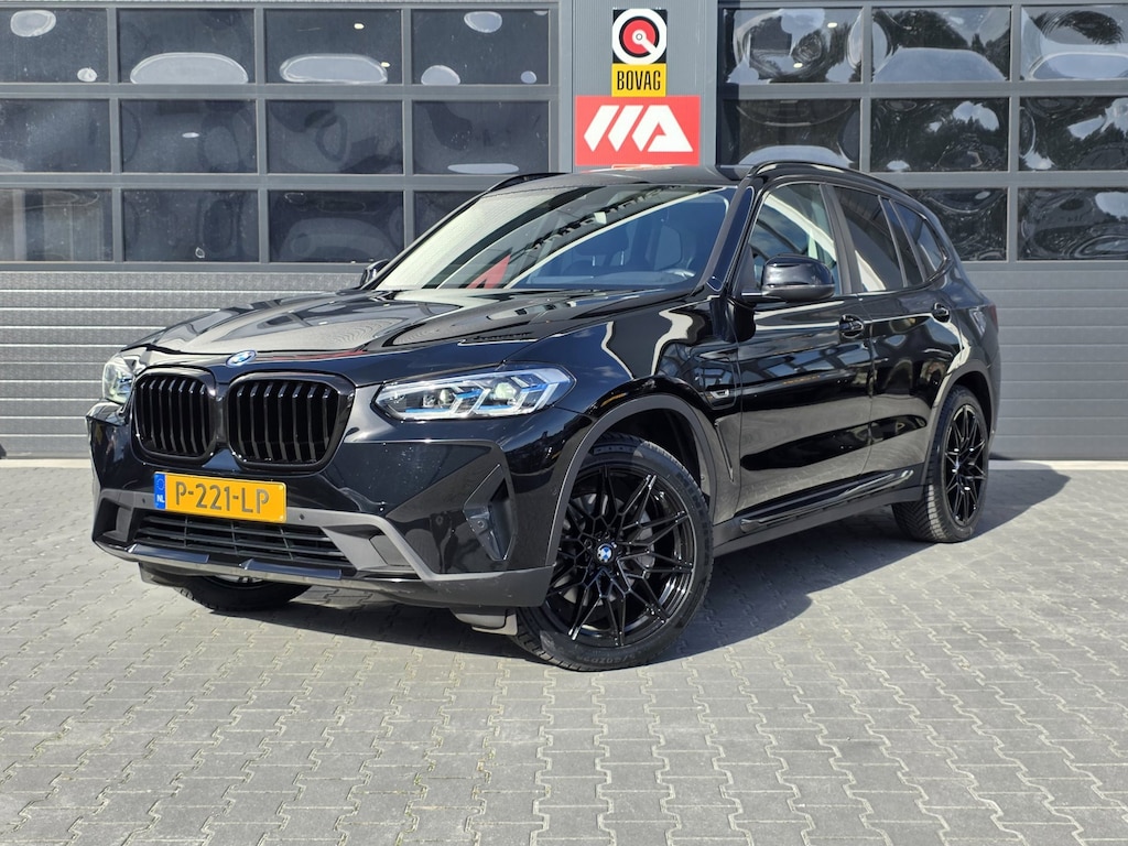 BMW X3 XDrive30e Business Edition Plus | LEDER | TREKHAAK | 20 INCH | LASER | STOELVERWARMING | CAMERA