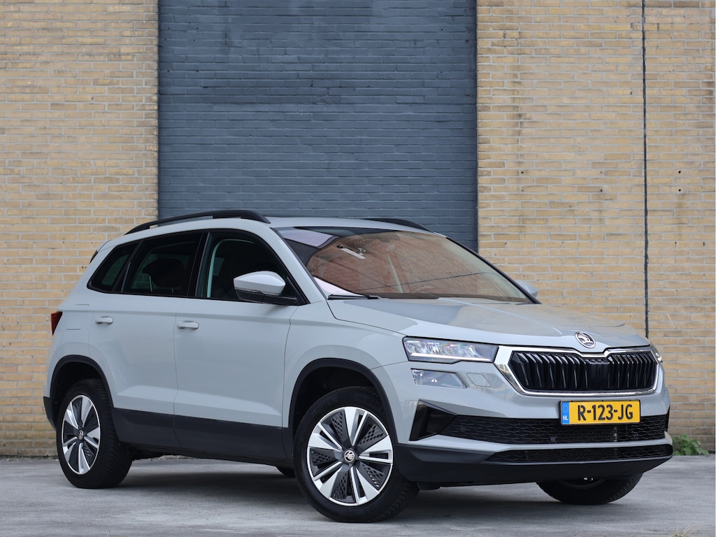 Skoda Karoq 1.5 TSI DSG Business Edition Plus | Pano | ACC | Trekhaak | Stoelverwarming |