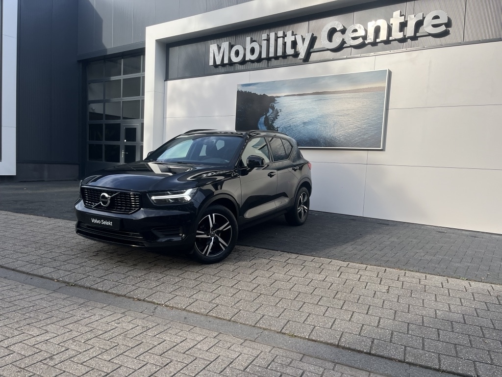Volvo XC40 T3 Momentum Business | Achteruitrijcamera | Schuif-\kanteldak