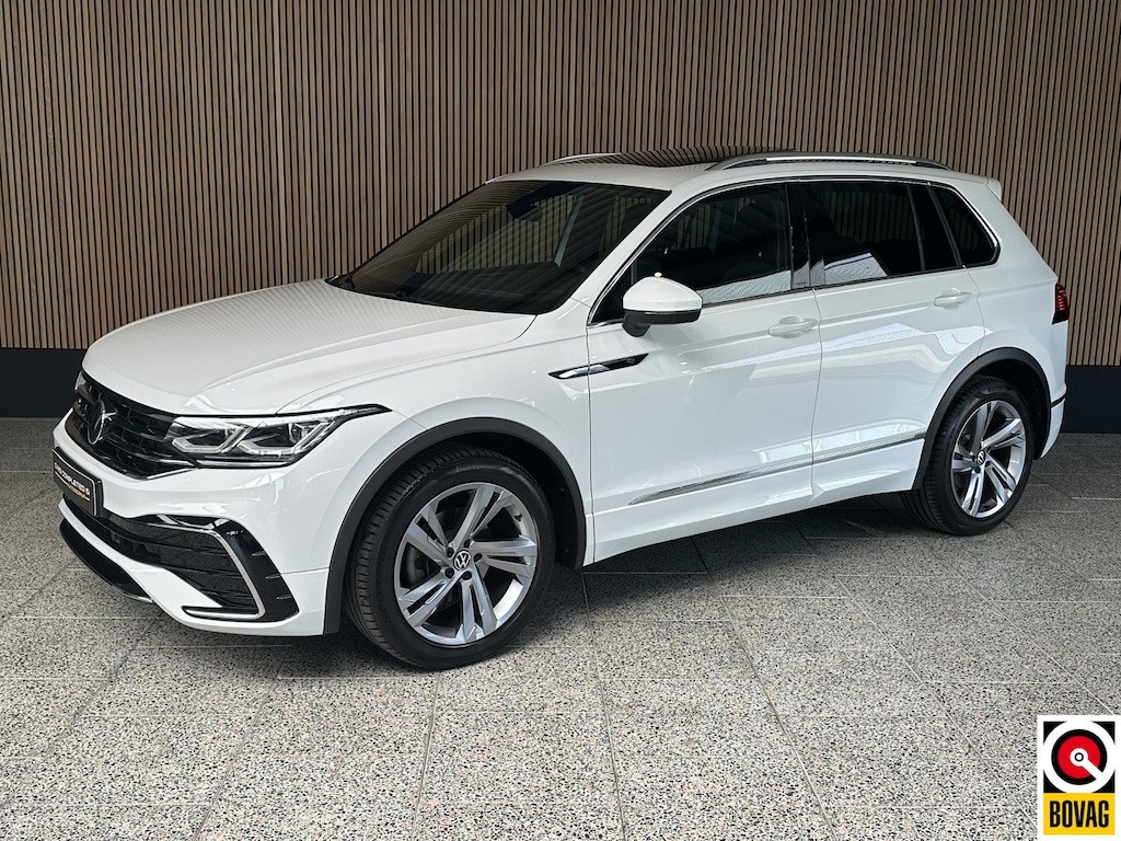 Volkswagen Tiguan 1.5 TSI R-Line Trekhaak | Panodak | IQ LED