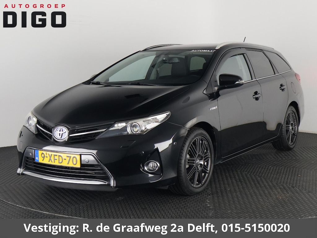 Toyota Auris Touring Sports 1.8 Hybrid Lease | Leder | Stoelverwarming | Parkeersensoren | Navigatie | Panoramadak |