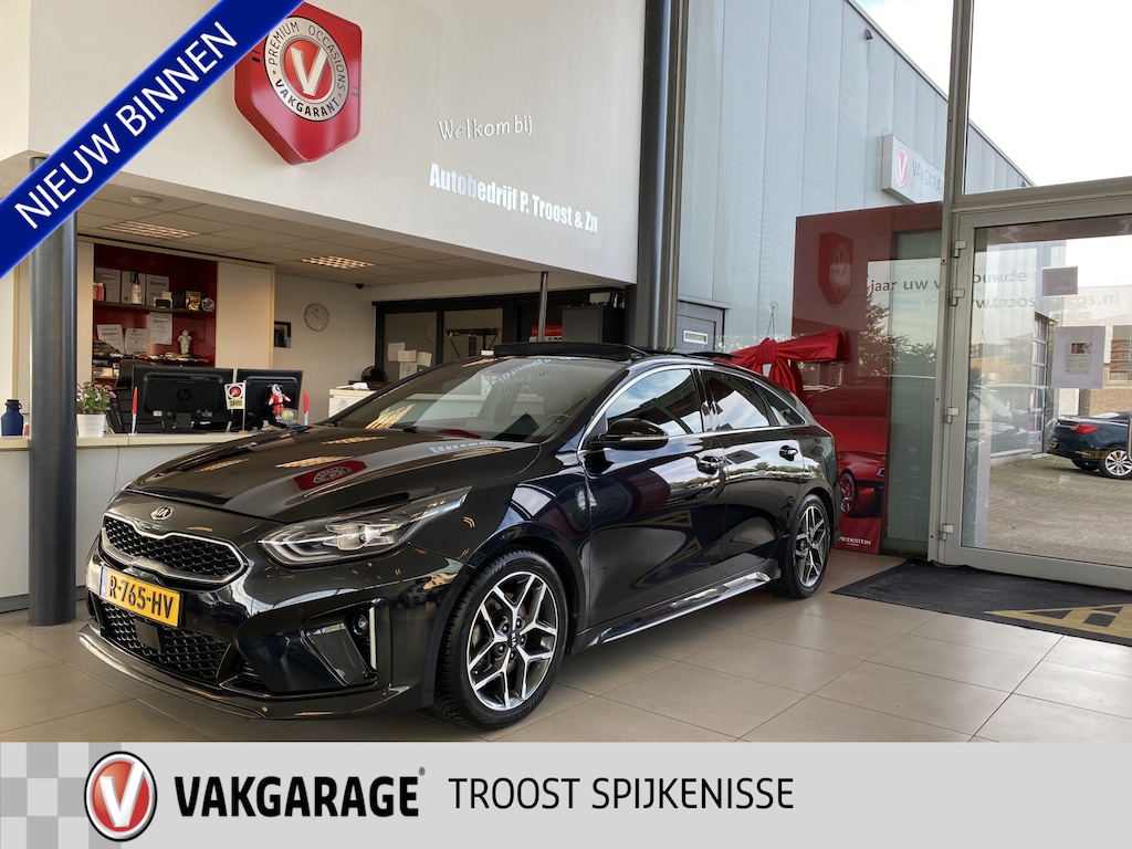 Kia ProCeed 1.4 T-GDI GT-Line,Automaat,Panoramadak,Navigatie,Achteruitrijcamera,Spraakbediening,Keyless,Trekaak,Cruisecontrol Adaptief,DAB,Leder,Stoel&Stuurverwarming,17 Inch Lmv
