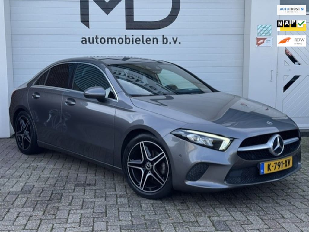 Mercedes-Benz A-klasse 180 Business Solution Luxury-Digital dash- BTW - sfeerverlichting-Automaat-Dealer onderhouden-1e eigenaar
