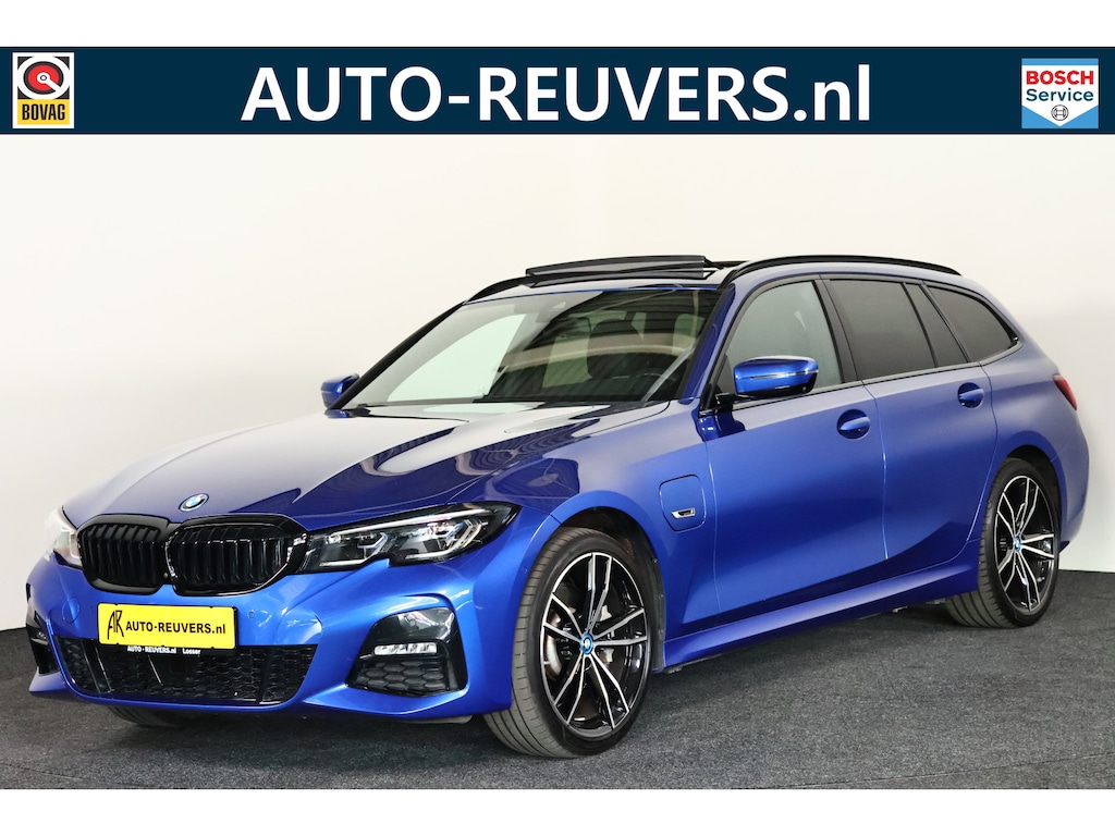 BMW 3-Serie Touring 330e xDrive M-Sport / Opendak / HUD / ACC / Trekhaak / 360 cam