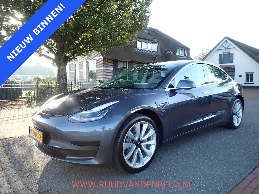 Tesla Model 3 SR+ RWD 60 kWh SOH 86% / TREKHAAK / PANODAK / 19'' SPORT / AUTOPILOT
