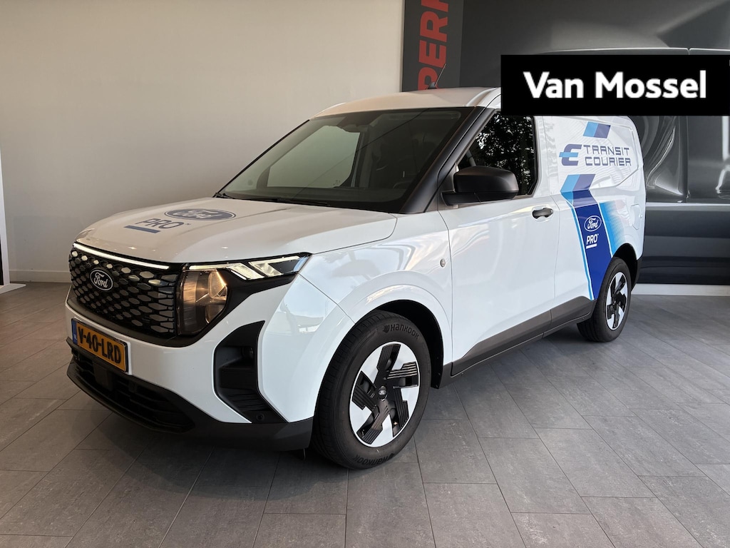 Ford Transit Courier E-Transit Trend 44 kWh | 136 PK | NAVIGATIE | ADAPTIVE CRUISE CONTROL | APPLE CARPLAY/ANDROID AUTO | CAMERA | TREKHAAK | WLTP 289 KM RANGE |