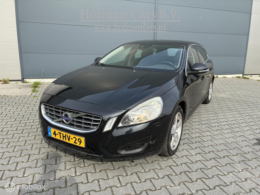 Volvo V60 2.0 D3 Kinetic | 347.422 km | Diesel | Zwart