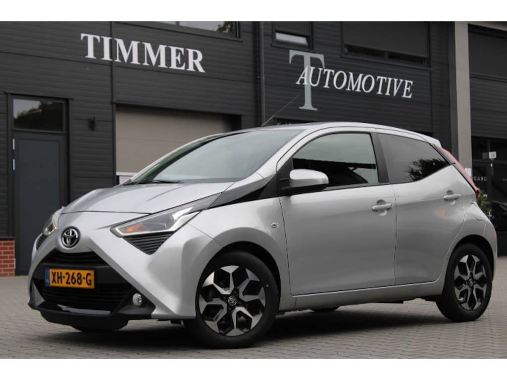 Toyota Aygo 1.0 VVT-i x-joy - Climat control - Lichtmetalen velgen - leuke uitvoering - Achteruitrij camera -  AUTOMAAT - Nederlandse auto