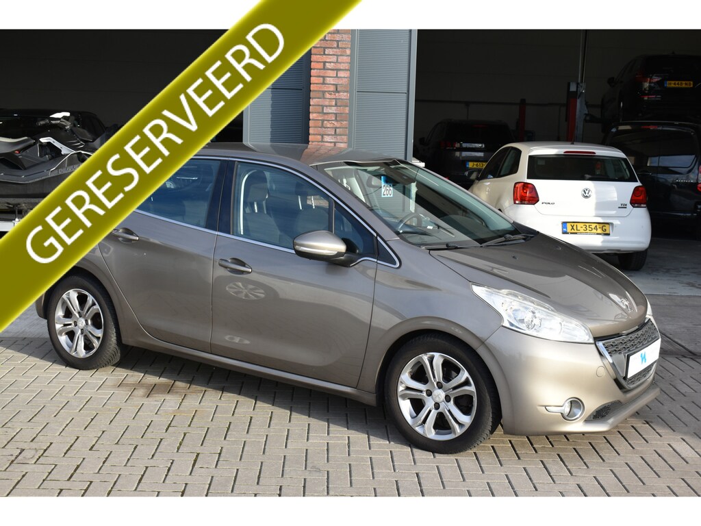 Peugeot 208 1.6 e-HDi Allure gereserveerd