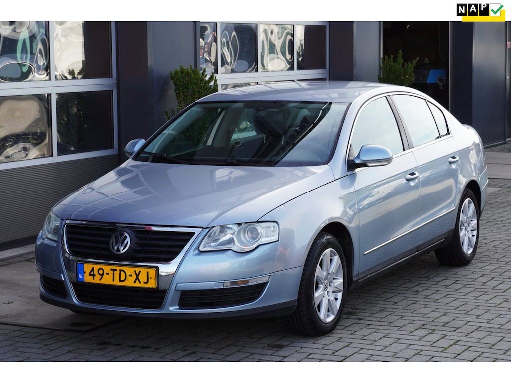 Volkswagen Passat 1.6 Comfortl. NAP Clima/Cruise/APK 04-2027