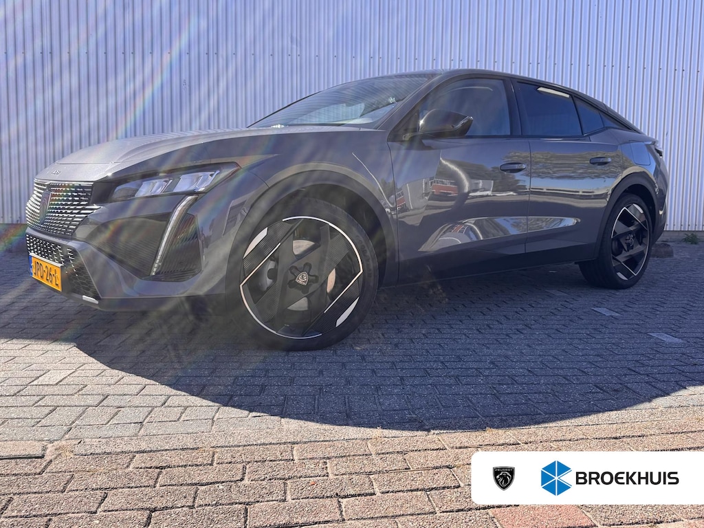 Peugeot 408 1.6 HYbrid 225 EAT8 Allure Avantage | Camera voor & achter | NL auto | AGR bestuurdersstoel | Stoelverwarming | Automaat | On-board charger 7,4kW | Comfort Pack