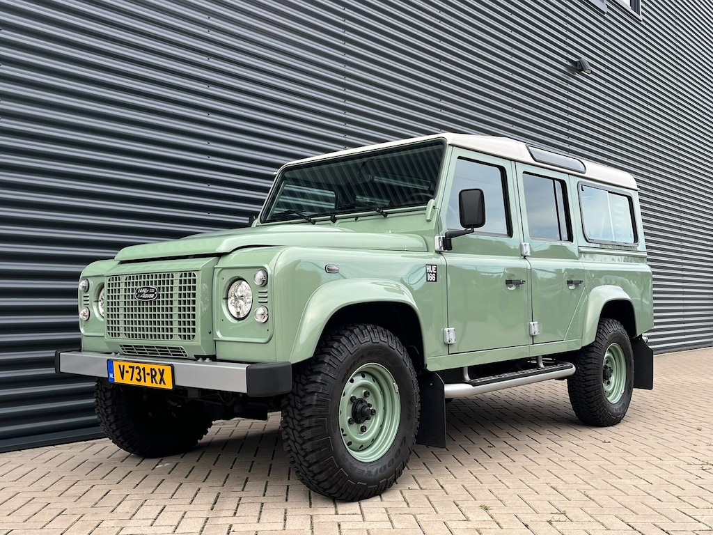 Land Rover Defender 110 TD4 Heritage Limited Edition 7-Persoons