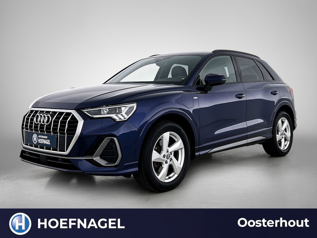 Audi Q3 45 TFSI e S-line Automaat | Adaptive Cruise | Stoelverwarming | CarPlay | Side Assist | Parkeersensoren
