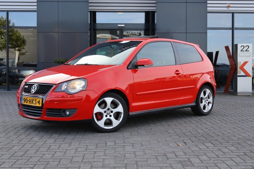 Volkswagen Polo GTI 150pk/ Schuifdak / Climatronic / 2e eigenaar/ Nw APK / liefhebber auto/ NAP