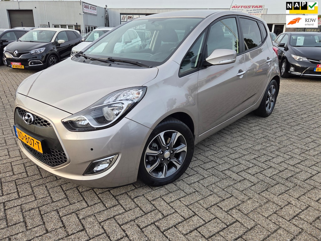 Hyundai ix20 1.4i Go!/CAMERA/CRUIS CONT/TRKHAK/NAVI