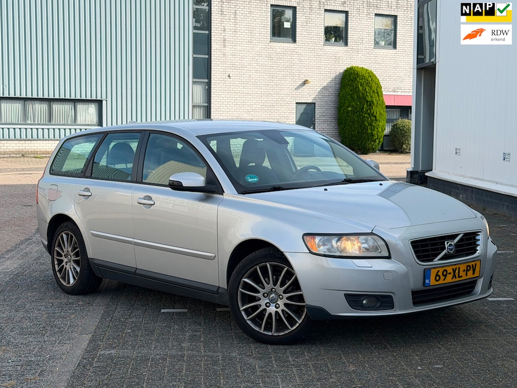 Volvo V50 2.0 Edition II INRUILKOOPJE!/AIRCO/CRUISE/PDC/TREKHAAK/LEDER/STOELVERW/NAP/APK-TOT-07-2027