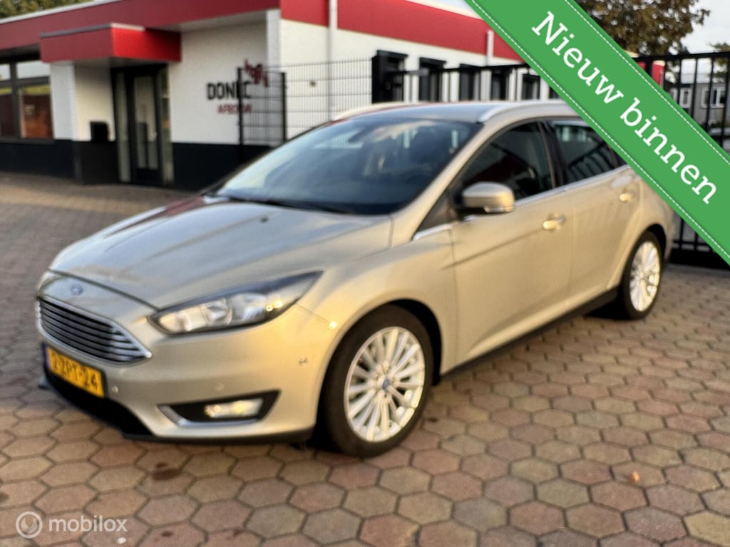 Ford Focus Wagon NIEUWSTAAT ! 1.5 Titanium Edition